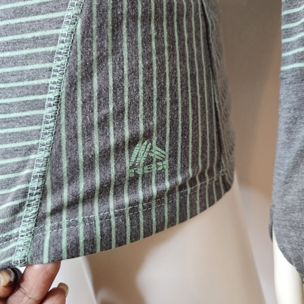 RBX Performance Grey w/ Teal Stripe Long Sleeve Thumbhol Top Small Activewear - Picture 5 of 7